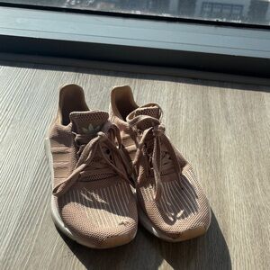 Adidas nude pink Running Shoes